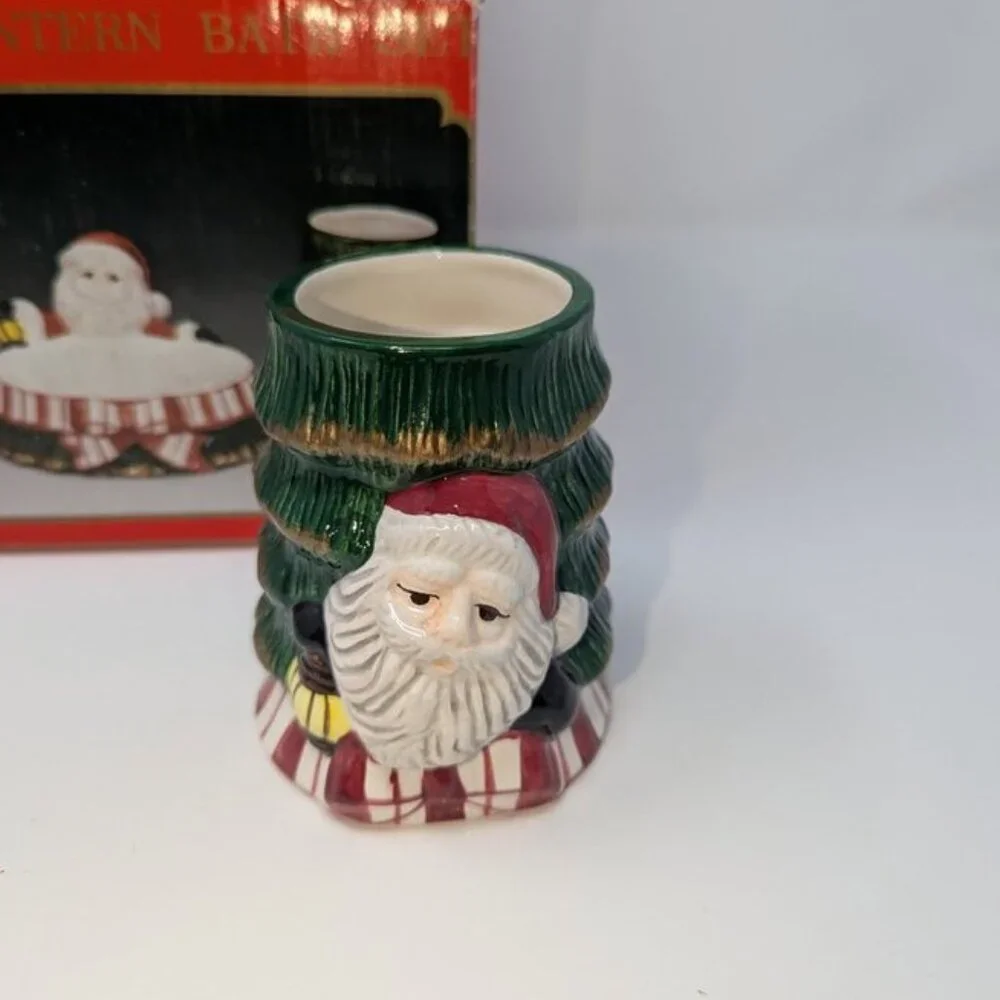 NEW VTG World Bazaars Hand Painted Santa With Lantern 3 piece Ceramic Bath Set